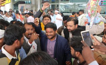 वाराणसी मध्ये मोदींच्या विरोधात पटेल?