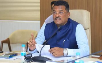 मराठी माणूस एकवटला, मात्र सरकारची माघार, रिक्षाचालकांसाठी मराठी सक्ती लांबणीवर..