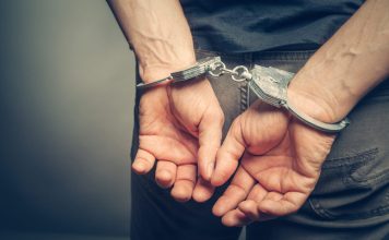 शासकीय अधिकारी बनून व्यापाऱ्यांना लुटणारा रिलस्टार गजाआड; मुलुंडमध्ये गुन्हे शाखेची मोठी कारवाई, ३ लाख हस्तगत!