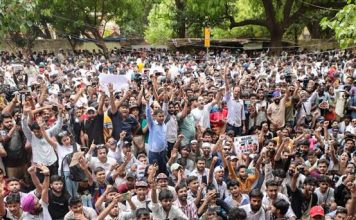 ‘खुर्ची खाली करो की जनता आ रही है!’; देशभरातून जनसागर दिल्लीकडे रवाना..