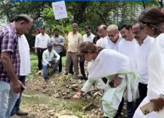 #NamakSattyagrah : “मुंबई विकू देणार नाही; मिठागरे वाचली तरच मुंबई वाचेल!”; काँग्रेस आक्रमक.
